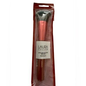 Laura Geller Angled Blush Brush in Red